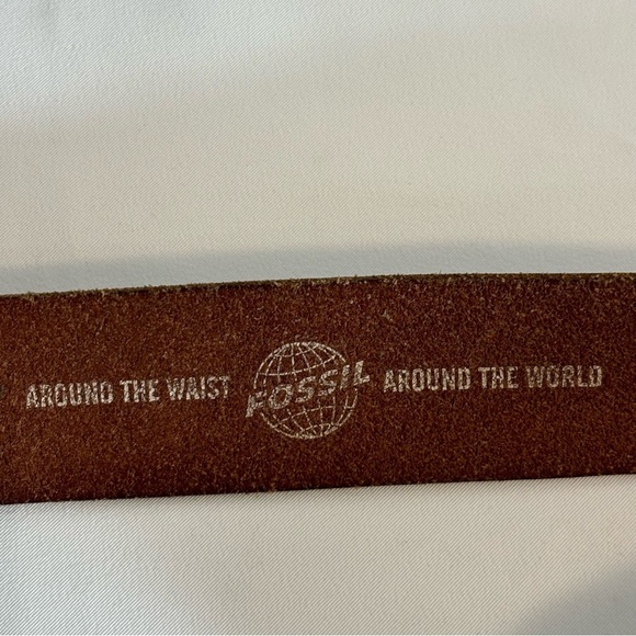 FOSSIL Smooth Leather Lightly Distressed Vintage Pewter Coloured Buckle - Picture 4 of 9